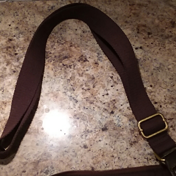 American Eagle Shoulder Sachel - Picture 8 of 8